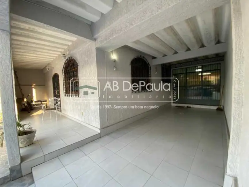 Casa com 3 quartos à venda, 165m2 em Rio De Janeiro - RJ - imagem 4 Foto 4 de Casa com 3 quartos à venda, 165m2 em Rio De Janeiro - RJ