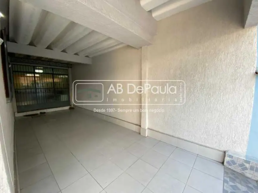 Casa com 3 quartos à venda, 165m2 em Rio De Janeiro - RJ - imagem 5 Foto 5 de Casa com 3 quartos à venda, 165m2 em Rio De Janeiro - RJ