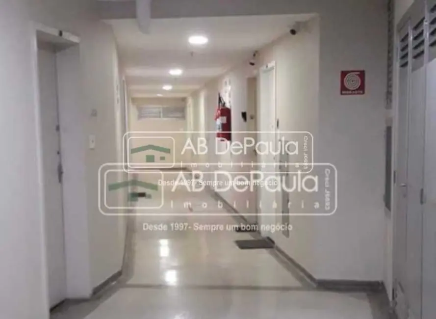 Sala Comercial à venda e para alugar, 30m2 em Rio De Janeiro - RJ - imagem 9 Foto 9 de Sala Comercial à venda e para alugar, 30m2 em Rio De Janeiro - RJ