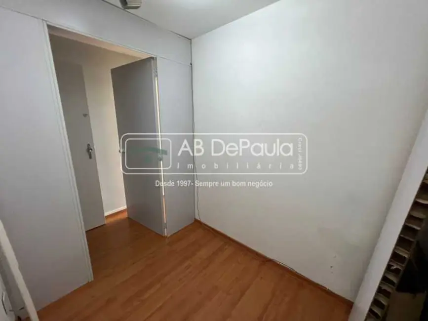 Sala Comercial à venda e para alugar, 30m2 em Rio De Janeiro - RJ - imagem 5 Foto 5 de Sala Comercial à venda e para alugar, 30m2 em Rio De Janeiro - RJ