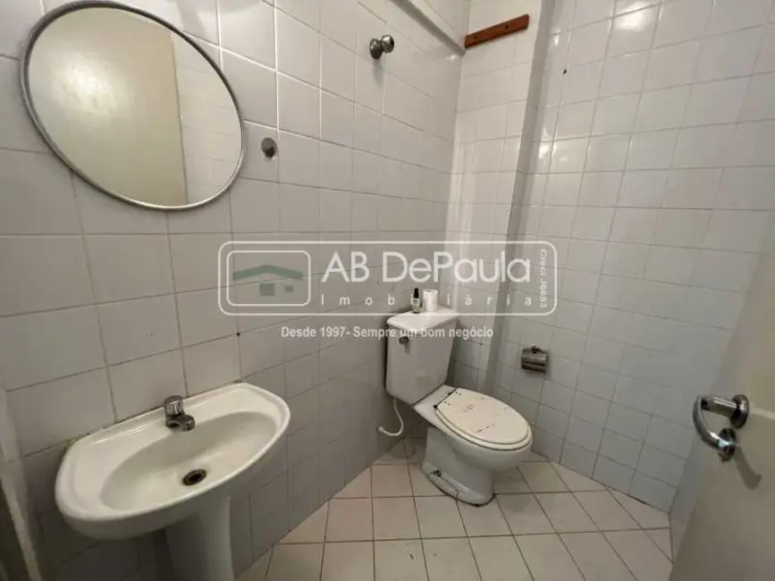 Sala Comercial à venda e para alugar, 30m2 em Rio De Janeiro - RJ - imagem 4 Foto 4 de Sala Comercial à venda e para alugar, 30m2 em Rio De Janeiro - RJ
