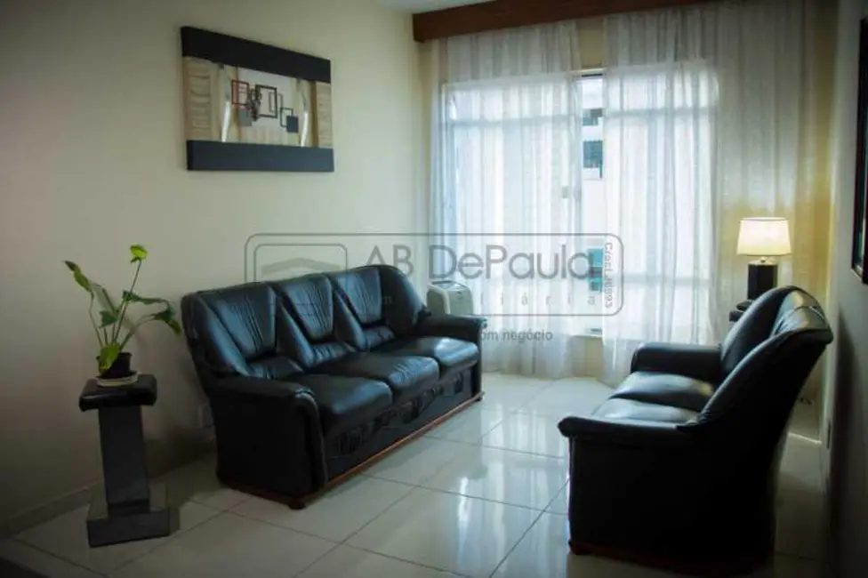 Apartamento com 3 quartos à venda, 102m2 em Rio De Janeiro - RJ - imagem 3 Foto 3 de Apartamento com 3 quartos à venda, 102m2 em Rio De Janeiro - RJ