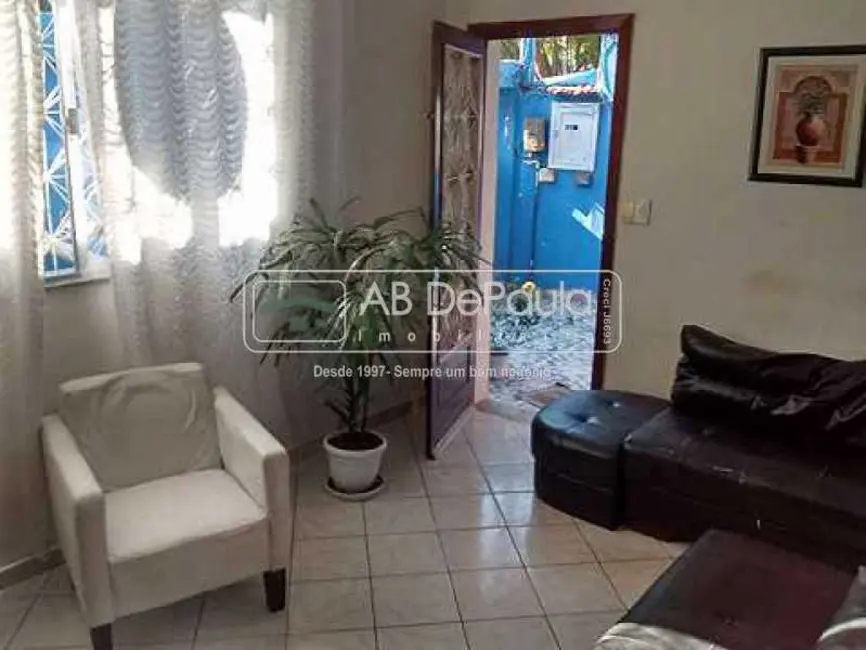 Casa com 5 quartos à venda, 200m2 em Rio De Janeiro - RJ - imagem 3 Foto 3 de Casa com 5 quartos à venda, 200m2 em Rio De Janeiro - RJ