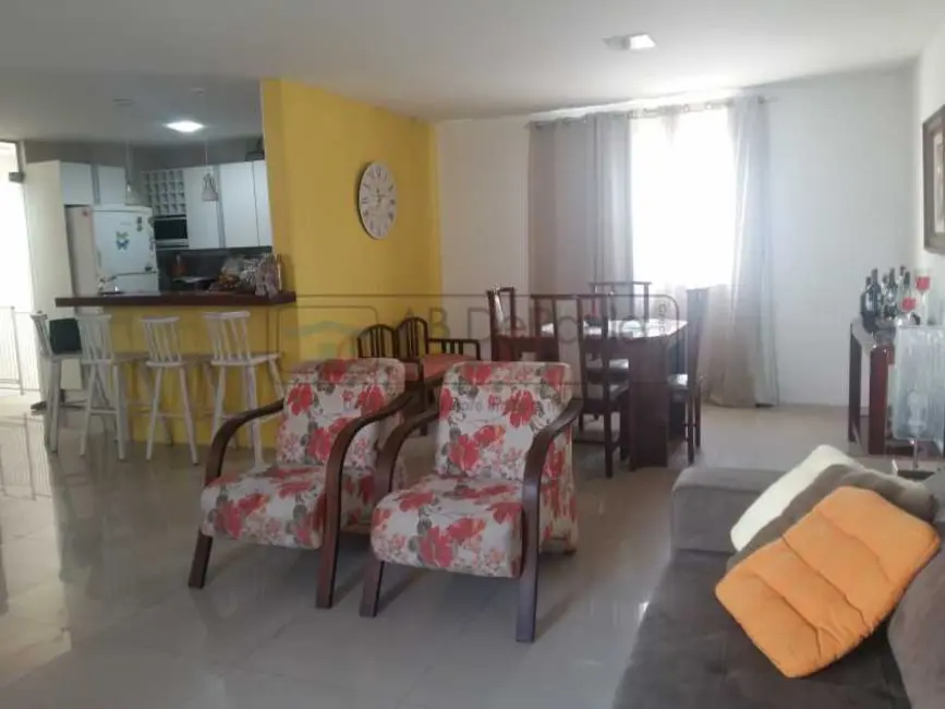 Casa com 3 quartos à venda, 210m2 em Rio De Janeiro - RJ - imagem 6 Foto 6 de Casa com 3 quartos à venda, 210m2 em Rio De Janeiro - RJ