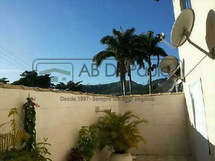 Foto 18 de Casa com 3 quartos à venda, 210m2 em Rio De Janeiro - RJ