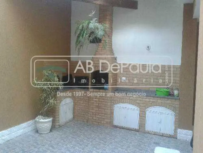 Casa com 4 quartos à venda, 110m2 em Rio De Janeiro - RJ - imagem 2 Foto 2 de Casa com 4 quartos à venda, 110m2 em Rio De Janeiro - RJ