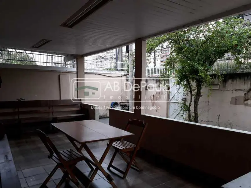 Casa com 4 quartos à venda, 352m2 em Rio De Janeiro - RJ - imagem 4 Foto 4 de Casa com 4 quartos à venda, 352m2 em Rio De Janeiro - RJ