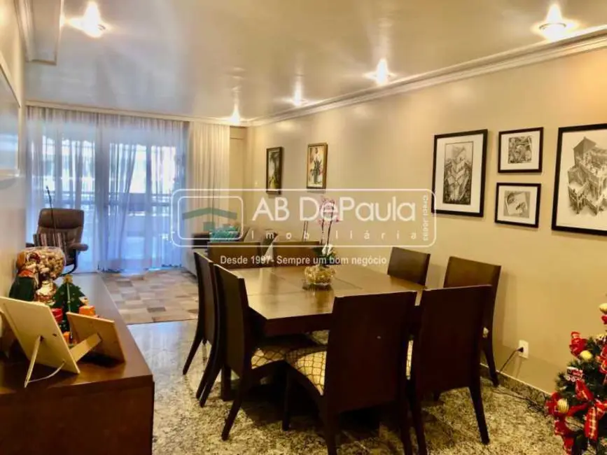 Apartamento com 4 quartos à venda, 183m2 em Rio De Janeiro - RJ - imagem 5 Foto 5 de Apartamento com 4 quartos à venda, 183m2 em Rio De Janeiro - RJ