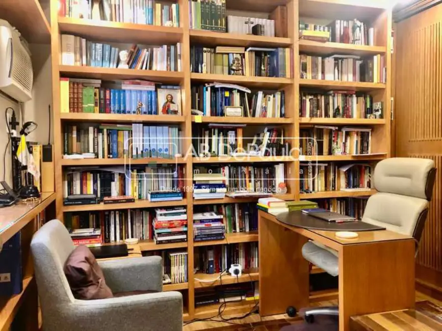 Apartamento com 4 quartos à venda, 183m2 em Rio De Janeiro - RJ - imagem 7 Foto 7 de Apartamento com 4 quartos à venda, 183m2 em Rio De Janeiro - RJ