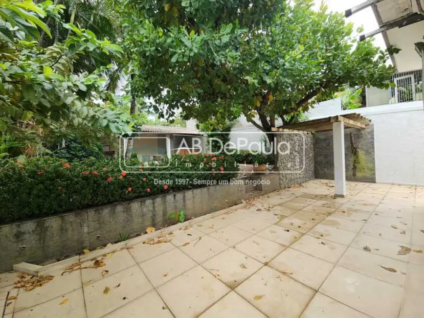 Casa com 3 quartos à venda, 210m2 em Rio De Janeiro - RJ - imagem 8 Foto 8 de Casa com 3 quartos à venda, 210m2 em Rio De Janeiro - RJ