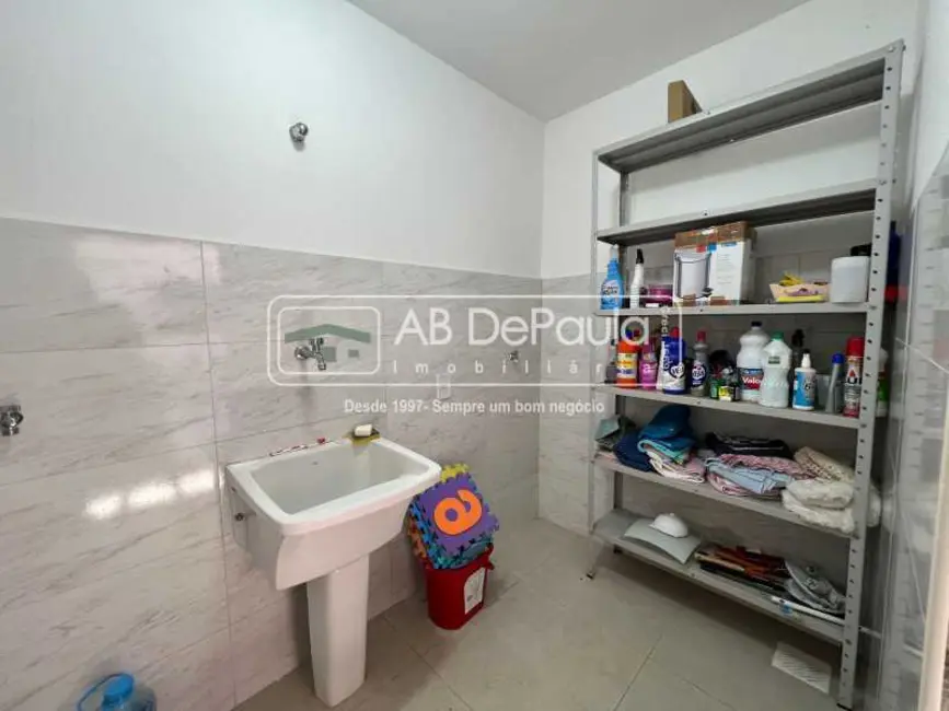 Casa com 3 quartos à venda, 290m2 em Rio De Janeiro - RJ - imagem 9 Foto 9 de Casa com 3 quartos à venda, 290m2 em Rio De Janeiro - RJ