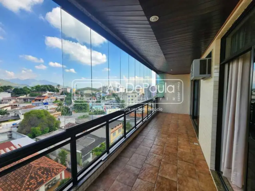 Foto 1 de Apartamento com 3 quartos à venda, 174m2 em Rio De Janeiro - RJ