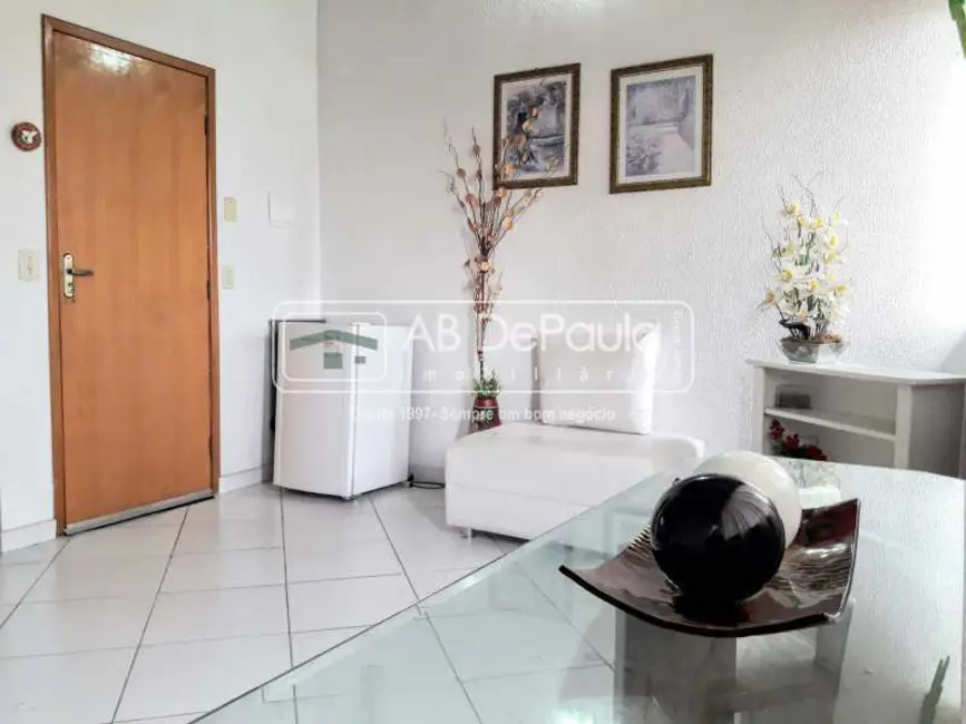 Foto 4 de Casa com 2 quartos à venda, 120m2 em Rio De Janeiro - RJ