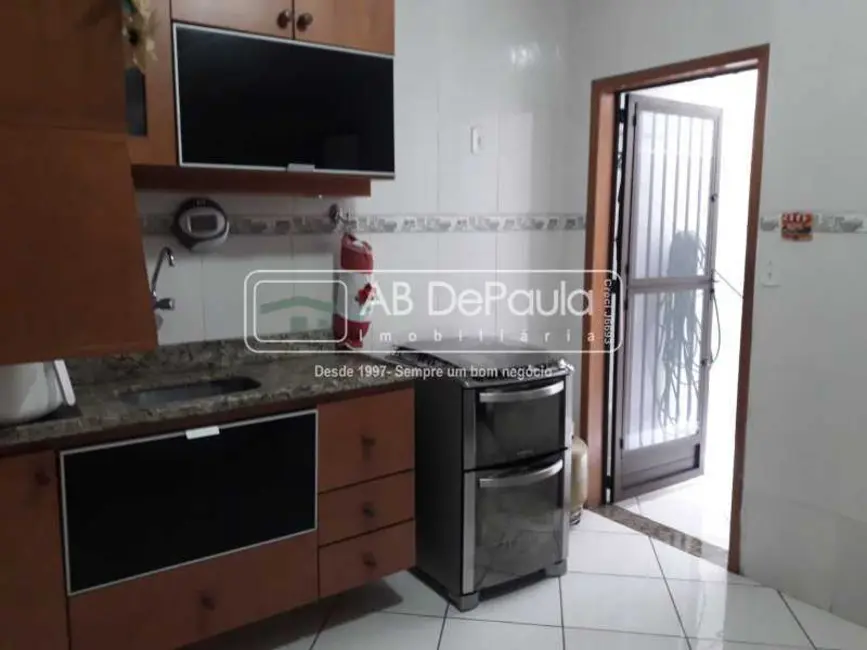 Foto 6 de Casa com 2 quartos à venda, 120m2 em Rio De Janeiro - RJ