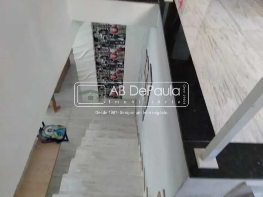 Casa com 3 quartos à venda, 140m2 em Rio De Janeiro - RJ - imagem 4 Foto 4 de Casa com 3 quartos à venda, 140m2 em Rio De Janeiro - RJ