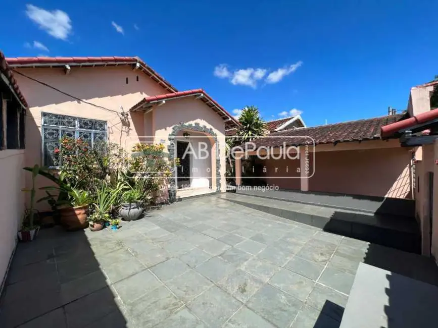 Casa com 3 quartos à venda, 165m2 em Rio De Janeiro - RJ - imagem 1 Foto 1 de Casa com 3 quartos à venda, 165m2 em Rio De Janeiro - RJ