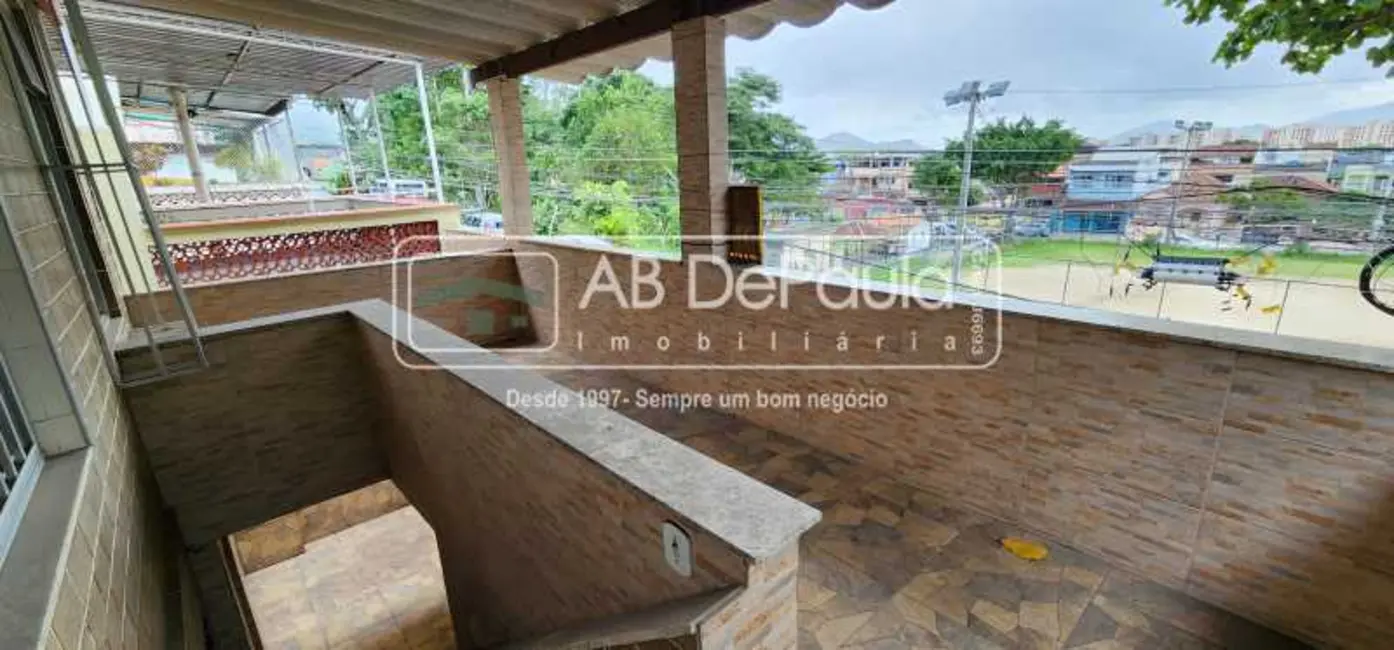 Casa com 3 quartos à venda, 252m2 em Rio De Janeiro - RJ - imagem 5 Foto 5 de Casa com 3 quartos à venda, 252m2 em Rio De Janeiro - RJ