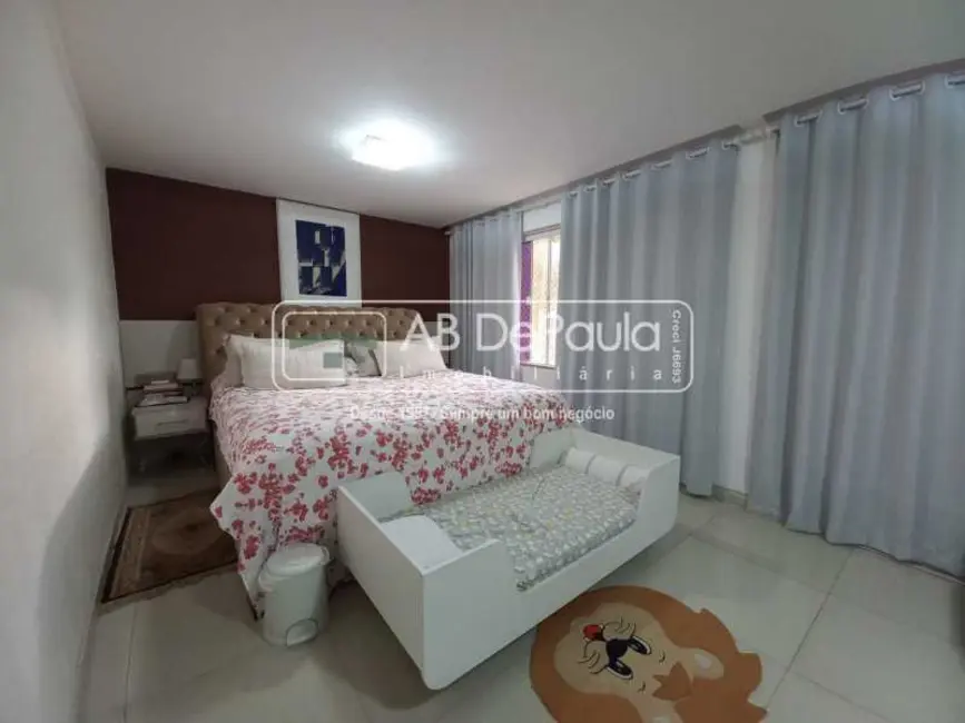 Casa com 4 quartos à venda, 251m2 em Rio De Janeiro - RJ - imagem 8 Foto 8 de Casa com 4 quartos à venda, 251m2 em Rio De Janeiro - RJ