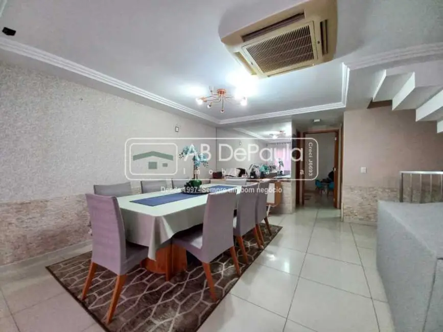 Casa com 4 quartos à venda, 251m2 em Rio De Janeiro - RJ - imagem 6 Foto 6 de Casa com 4 quartos à venda, 251m2 em Rio De Janeiro - RJ