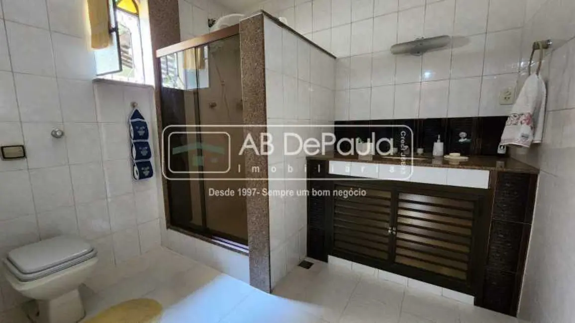 Casa com 4 quartos à venda, 588m2 em Rio De Janeiro - RJ - imagem 8 Foto 8 de Casa com 4 quartos à venda, 588m2 em Rio De Janeiro - RJ