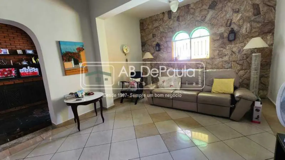 Casa com 4 quartos à venda, 588m2 em Rio De Janeiro - RJ - imagem 5 Foto 5 de Casa com 4 quartos à venda, 588m2 em Rio De Janeiro - RJ