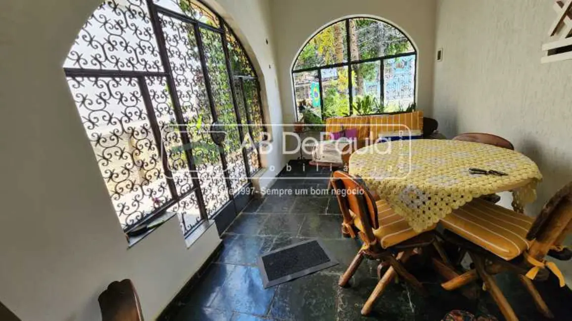 Casa com 4 quartos à venda, 588m2 em Rio De Janeiro - RJ - imagem 2 Foto 2 de Casa com 4 quartos à venda, 588m2 em Rio De Janeiro - RJ