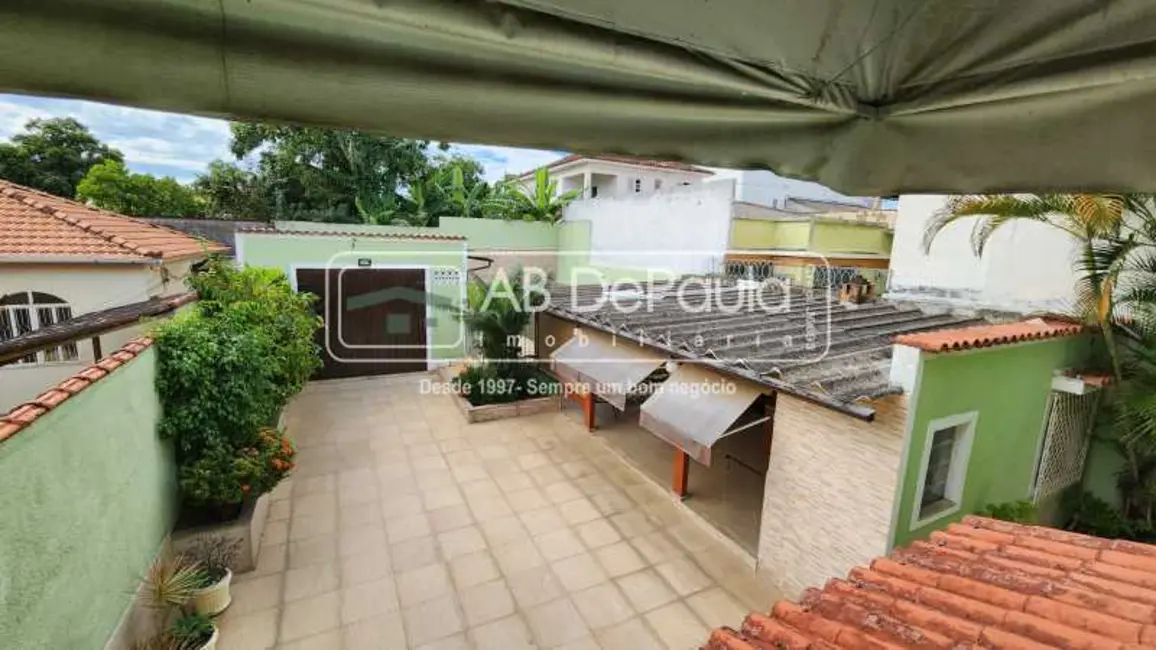 Casa com 4 quartos à venda, 351m2 em Rio De Janeiro - RJ - imagem 6 Foto 6 de Casa com 4 quartos à venda, 351m2 em Rio De Janeiro - RJ