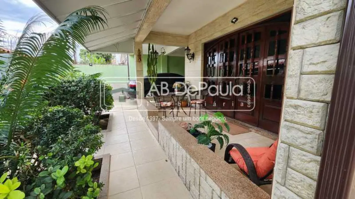 Foto 1 de Casa com 4 quartos à venda, 351m2 em Rio De Janeiro - RJ
