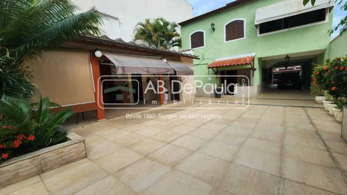 Casa com 4 quartos à venda, 351m2 em Rio De Janeiro - RJ - imagem 3 Foto 3 de Casa com 4 quartos à venda, 351m2 em Rio De Janeiro - RJ