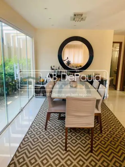 Foto 3 de Casa com 4 quartos à venda, 226m2 em Rio De Janeiro - RJ