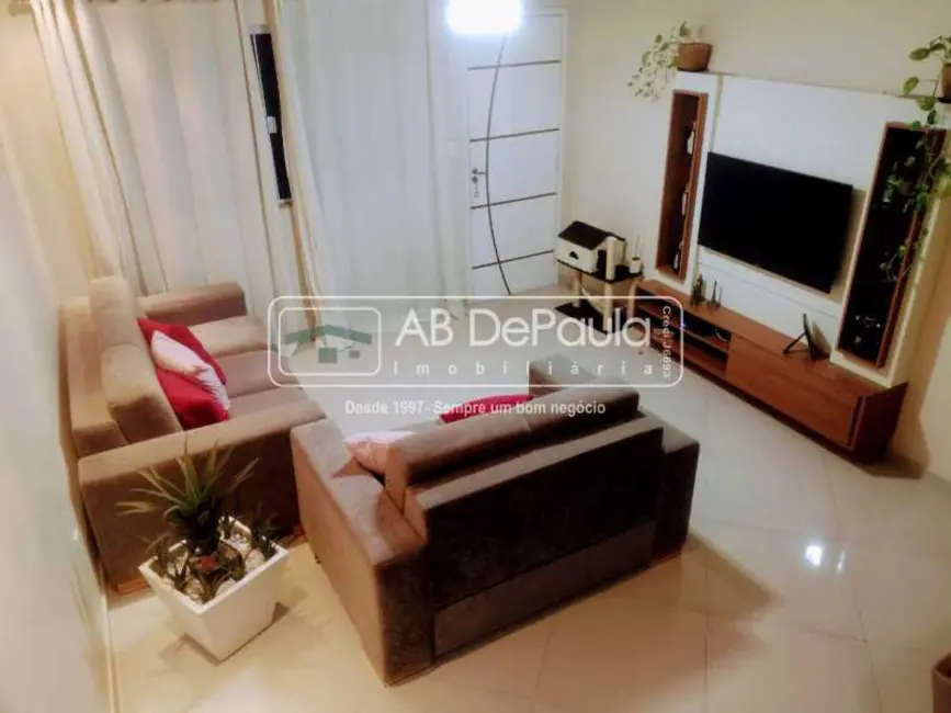 Casa de Condomínio com 3 quartos à venda, 150m2 em Rio De Janeiro - RJ - imagem 5 Foto 5 de Casa de Condomínio com 3 quartos à venda, 150m2 em Rio De Janeiro - RJ