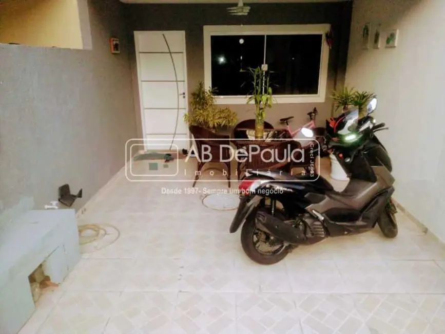 Casa de Condomínio com 3 quartos à venda, 150m2 em Rio De Janeiro - RJ - imagem 3 Foto 3 de Casa de Condomínio com 3 quartos à venda, 150m2 em Rio De Janeiro - RJ