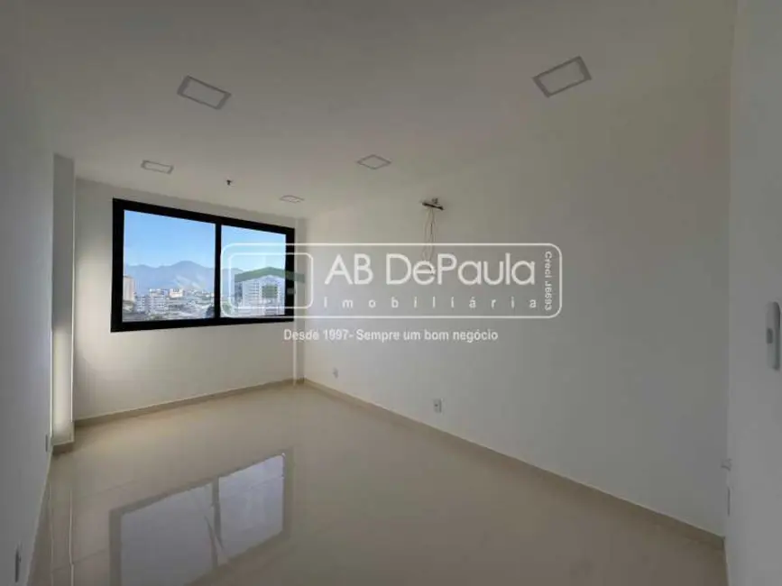 Sala Comercial à venda e para alugar, 26m2 em Rio De Janeiro - RJ - imagem 4 Foto 4 de Sala Comercial à venda e para alugar, 26m2 em Rio De Janeiro - RJ