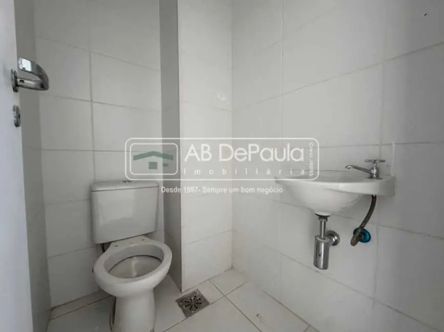 Sala Comercial à venda e para alugar, 26m2 em Rio De Janeiro - RJ - imagem 7 Foto 7 de Sala Comercial à venda e para alugar, 26m2 em Rio De Janeiro - RJ