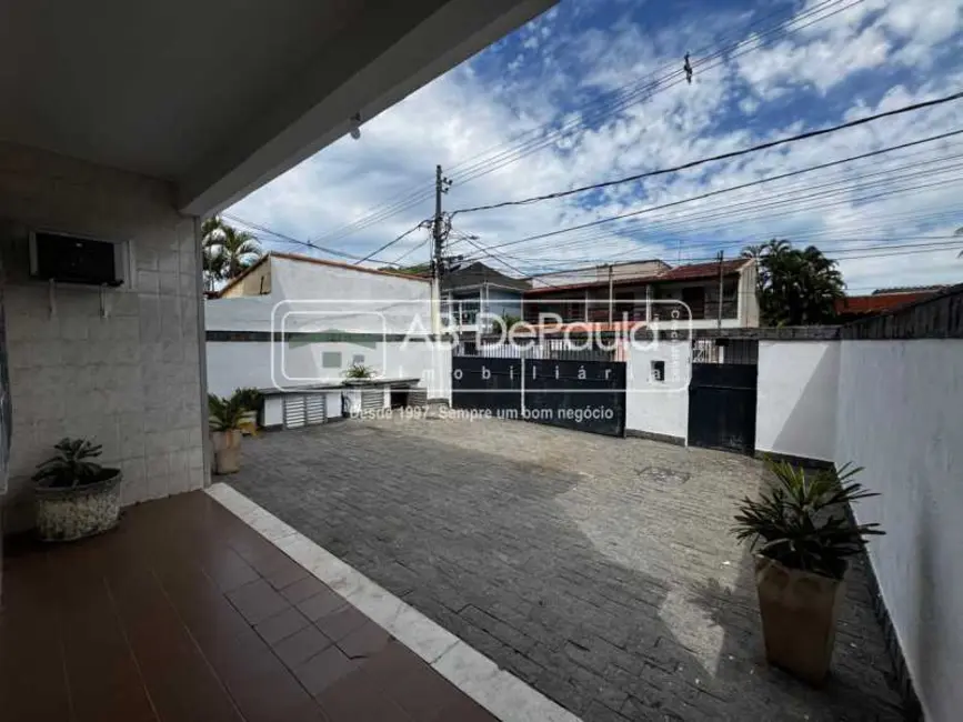 Foto 3 de Casa com 3 quartos à venda, 228m2 em Rio De Janeiro - RJ