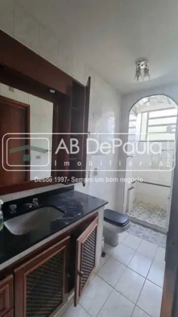 Foto 3 de Casa com 2 quartos à venda, 140m2 em Rio De Janeiro - RJ