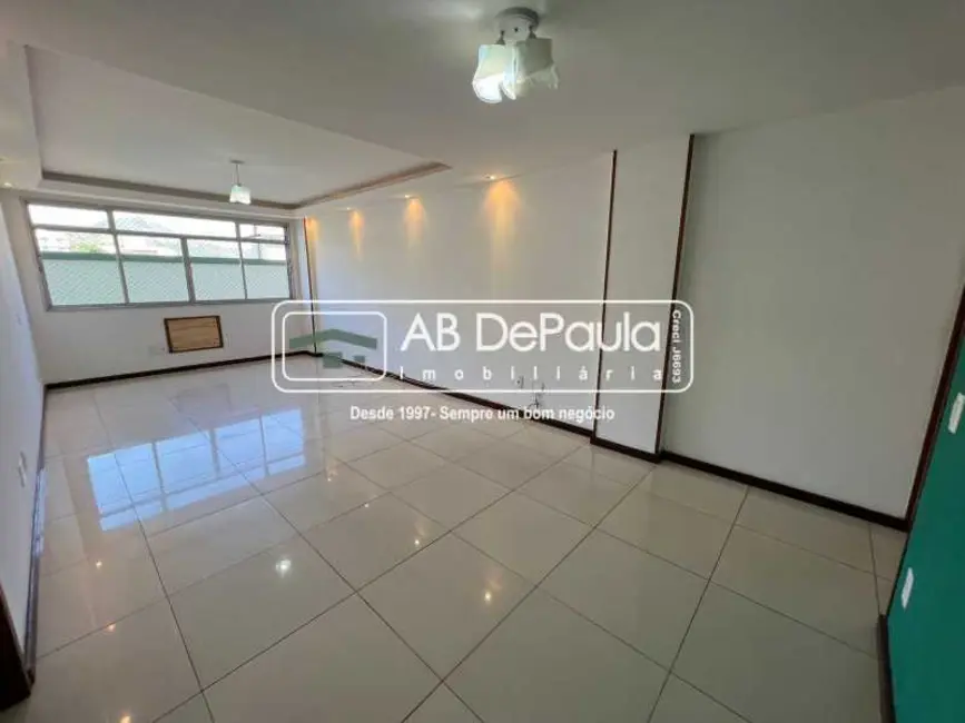 Apartamento com 3 quartos à venda, 130m2 em Rio De Janeiro - RJ - imagem 3 Foto 3 de Apartamento com 3 quartos à venda, 130m2 em Rio De Janeiro - RJ