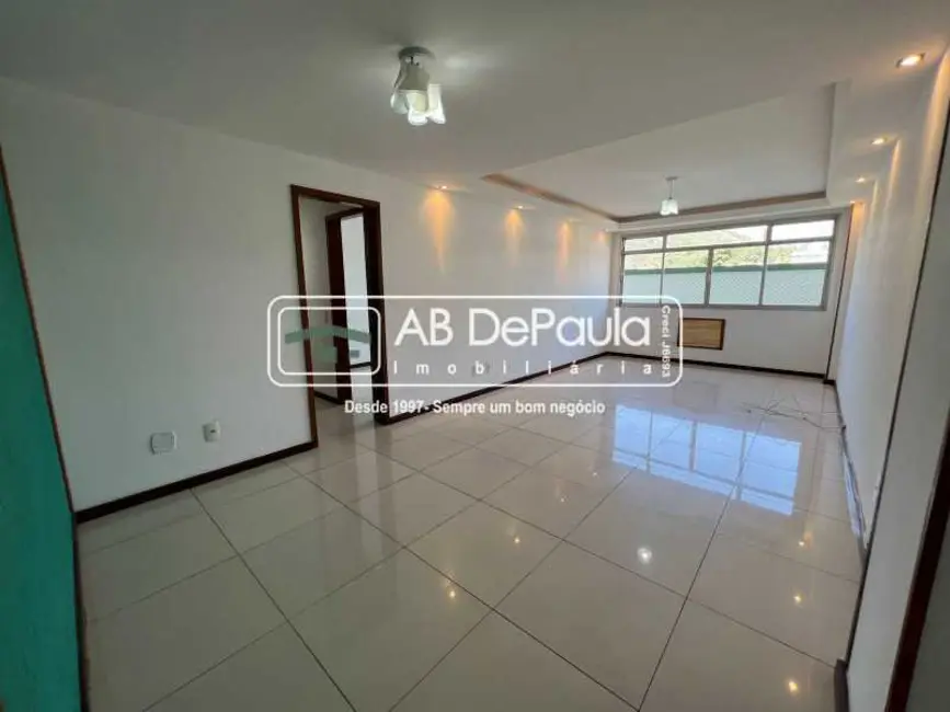 Apartamento com 3 quartos à venda, 130m2 em Rio De Janeiro - RJ - imagem 4 Foto 4 de Apartamento com 3 quartos à venda, 130m2 em Rio De Janeiro - RJ