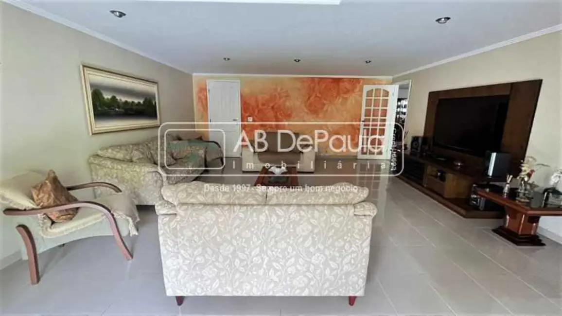 Foto 3 de Apartamento com 3 quartos à venda, 200m2 em Rio De Janeiro - RJ