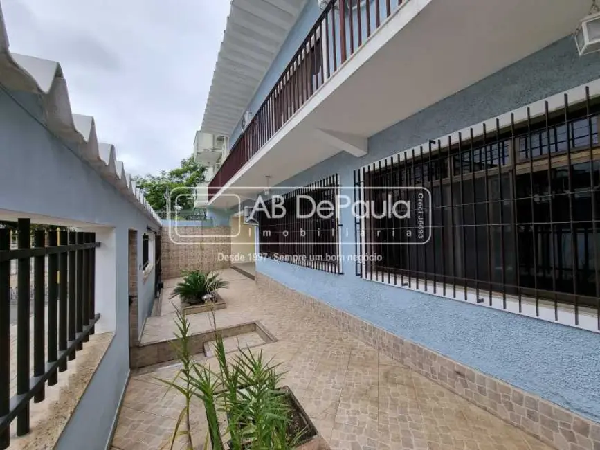 Foto 1 de Casa com 4 quartos à venda, 270m2 em Rio De Janeiro - RJ