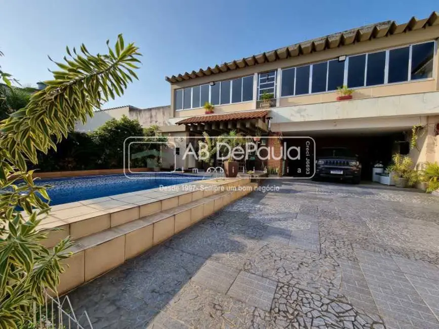 Casa com 4 quartos à venda, 276m2 em Rio De Janeiro - RJ - imagem 5 Foto 5 de Casa com 4 quartos à venda, 276m2 em Rio De Janeiro - RJ