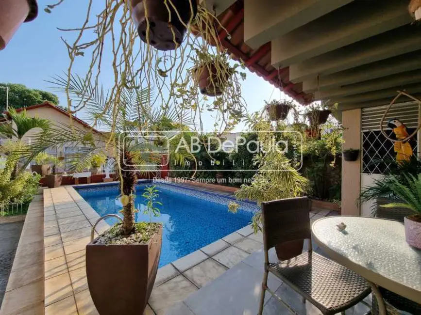 Foto 2 de Casa com 4 quartos à venda, 276m2 em Rio De Janeiro - RJ