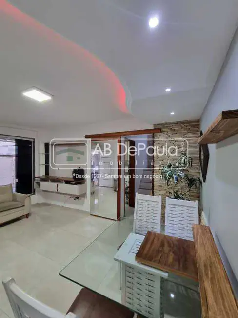 Foto 4 de Casa com 2 quartos à venda, 120m2 em Rio De Janeiro - RJ