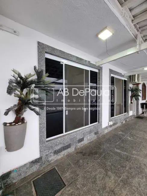 Foto 1 de Casa com 2 quartos à venda, 120m2 em Rio De Janeiro - RJ
