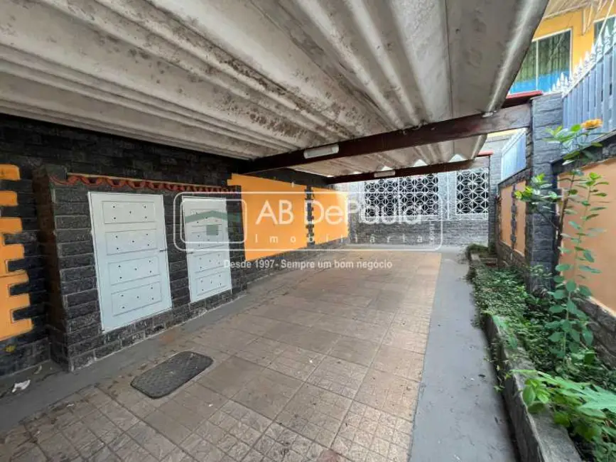 Casa com 3 quartos à venda, 150m2 em Rio De Janeiro - RJ - imagem 4 Foto 4 de Casa com 3 quartos à venda, 150m2 em Rio De Janeiro - RJ