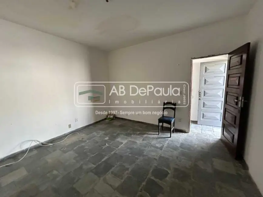 Armazém / Galpão para alugar, 700m2 em Rio De Janeiro - RJ - imagem 6 Foto 6 de Armazém / Galpão para alugar, 700m2 em Rio De Janeiro - RJ