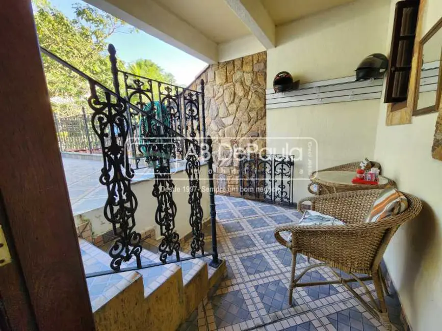 Casa com 3 quartos à venda, 129m2 em Rio De Janeiro - RJ - imagem 3 Foto 3 de Casa com 3 quartos à venda, 129m2 em Rio De Janeiro - RJ