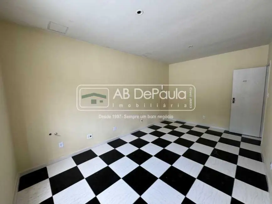 Sala Comercial para alugar, 20m2 em Rio De Janeiro - RJ - imagem 3 Foto 3 de Sala Comercial para alugar, 20m2 em Rio De Janeiro - RJ