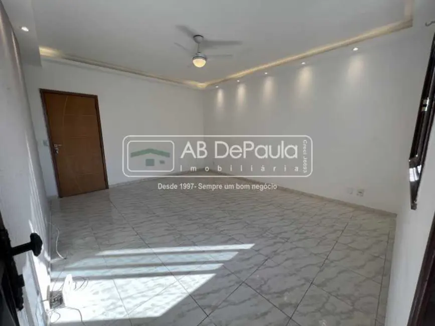 Apartamento com 2 quartos à venda, 80m2 em Rio De Janeiro - RJ - imagem 3 Foto 3 de Apartamento com 2 quartos à venda, 80m2 em Rio De Janeiro - RJ
