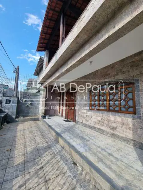 Foto 2 de Casa com 4 quartos à venda, 173m2 em Rio De Janeiro - RJ